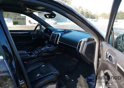 2013 Porsche Cayenne S z USA, uszkodzony, nr VIN WP1AB2A2XDLA85846